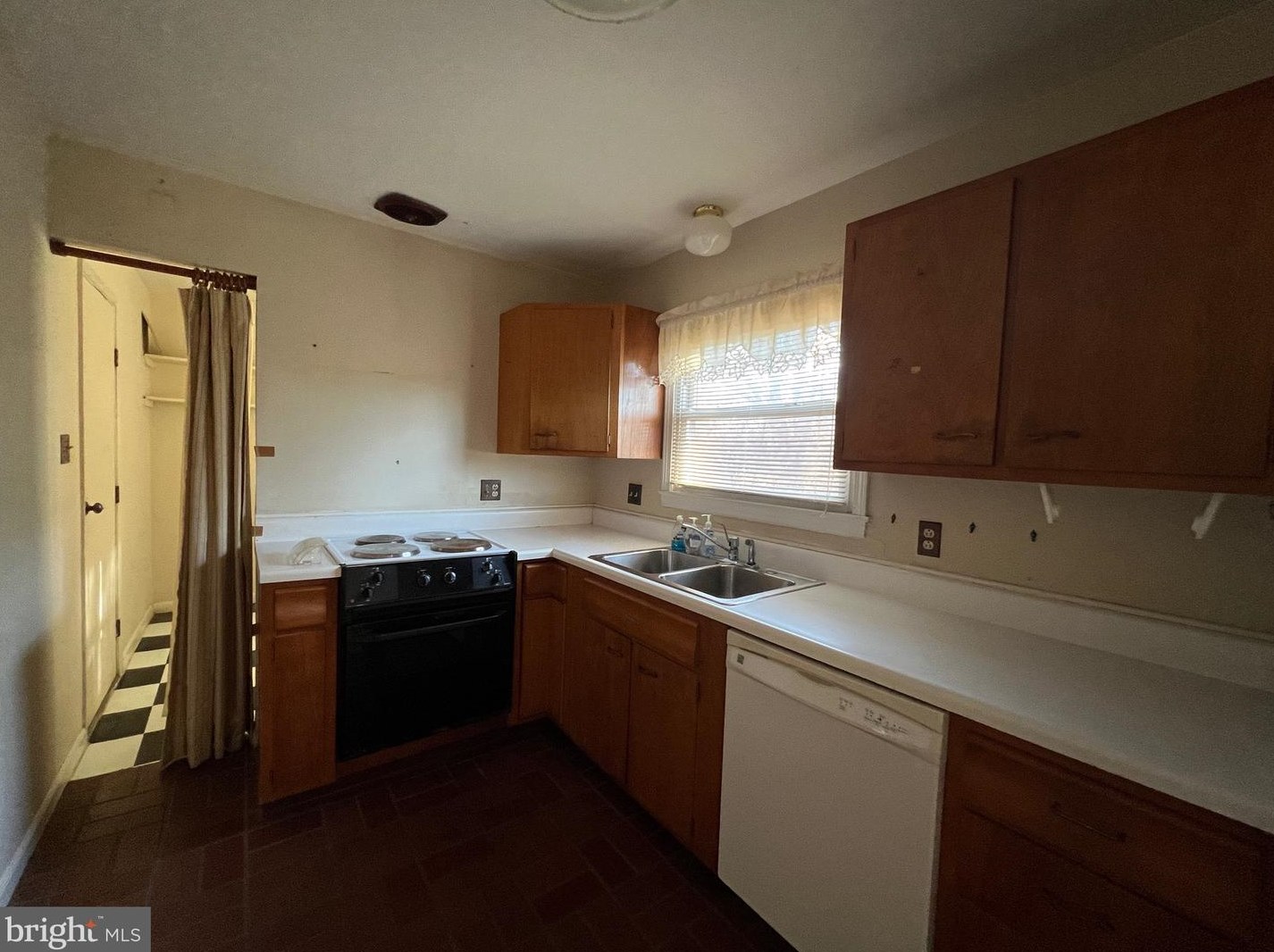 509 W Nettle Tree Rd, Dulles, VA 20164