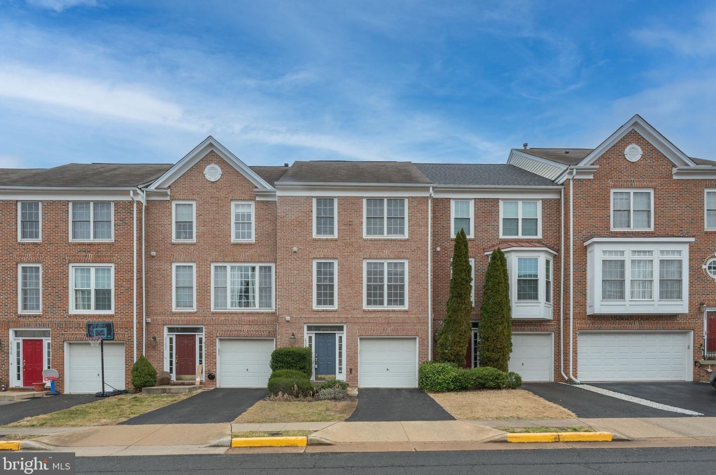 25234 Dunvegan Sq, Fairfax, VA 20152-5306