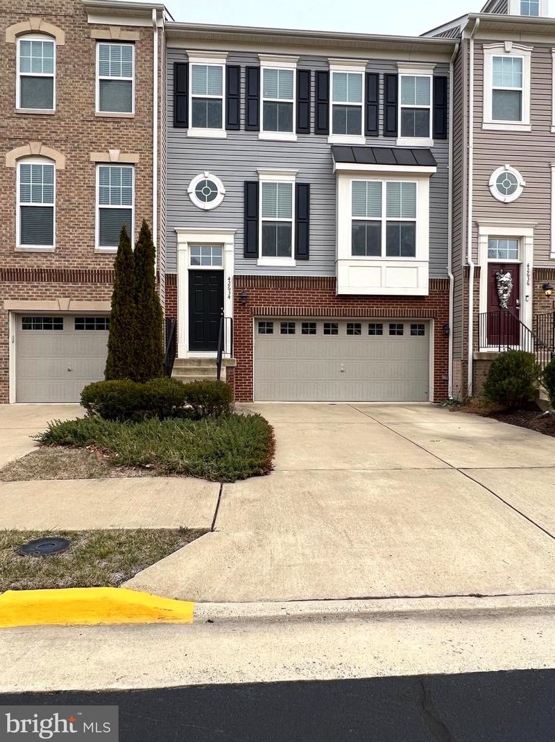 42634 Beckett Ter, Ashburn, VA 20148