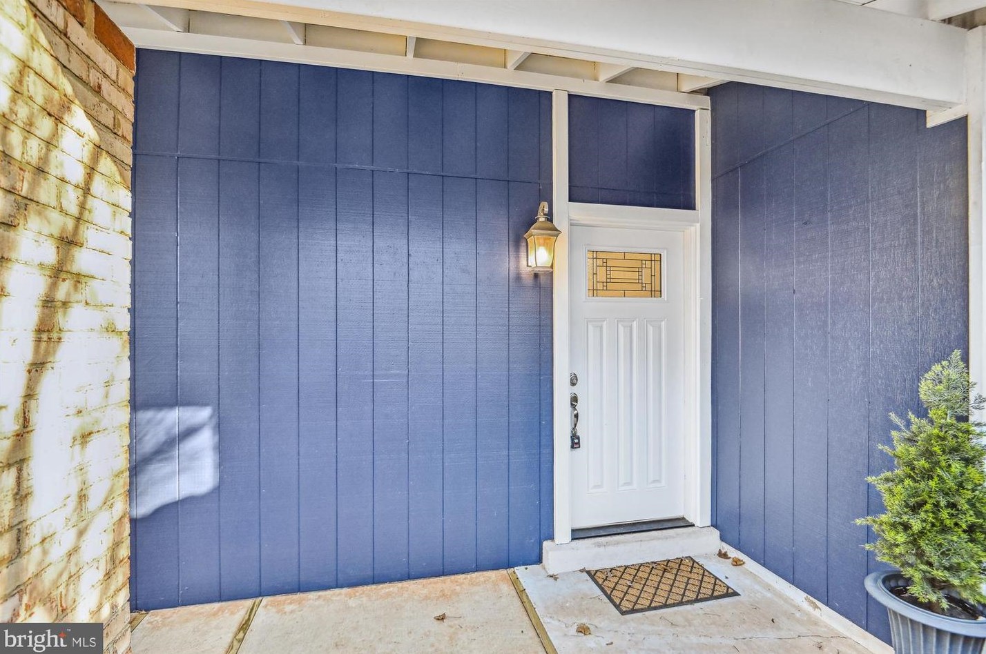 106 Hopeland Ln, Dulles, VA 20164-1705