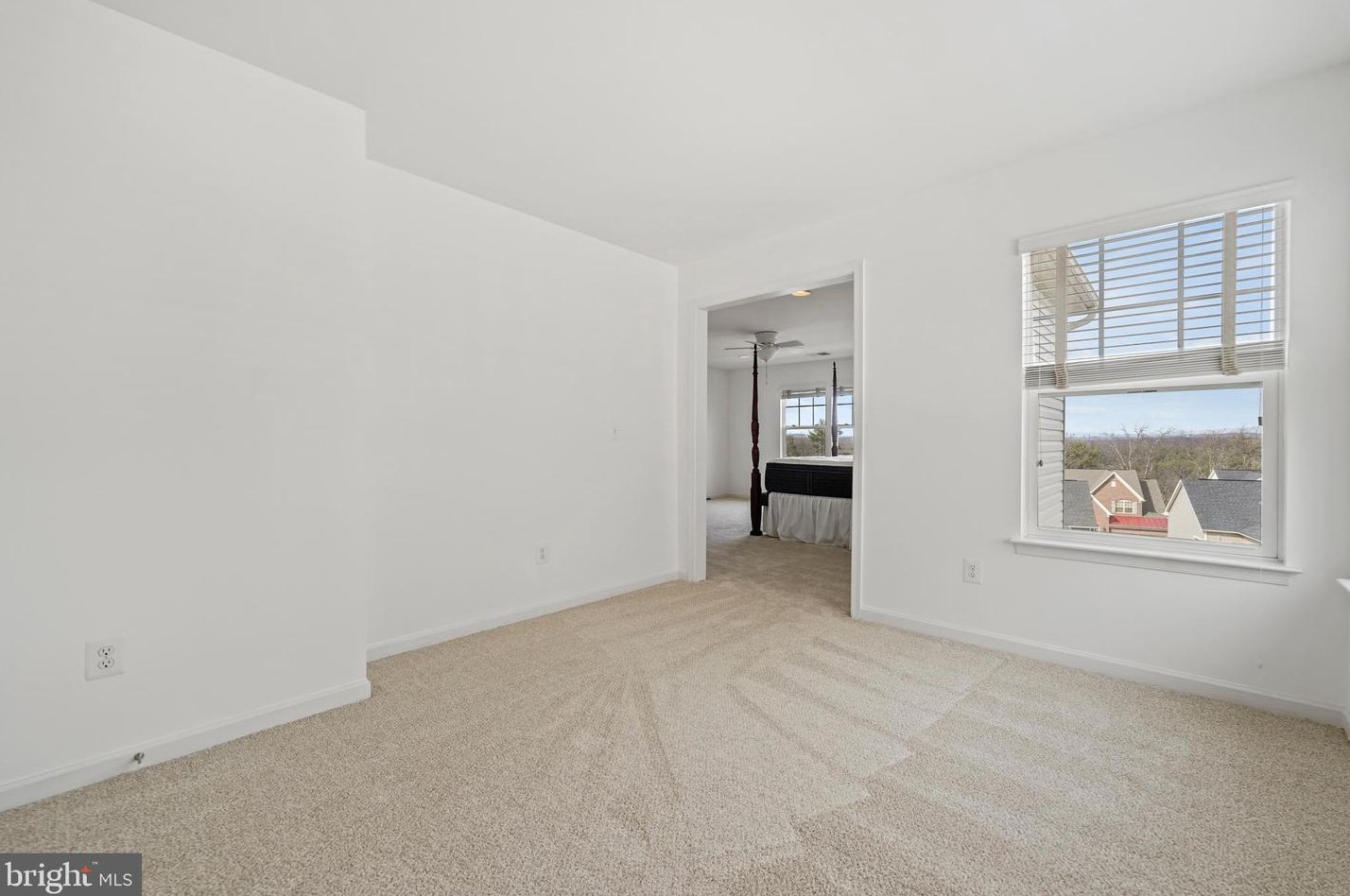 21115 Potomac Trail Cir, Ashburn VA  20148-4371 exterior