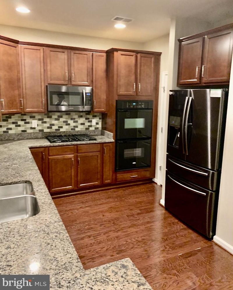 42783 Hay Rd, Ashburn, VA 20147