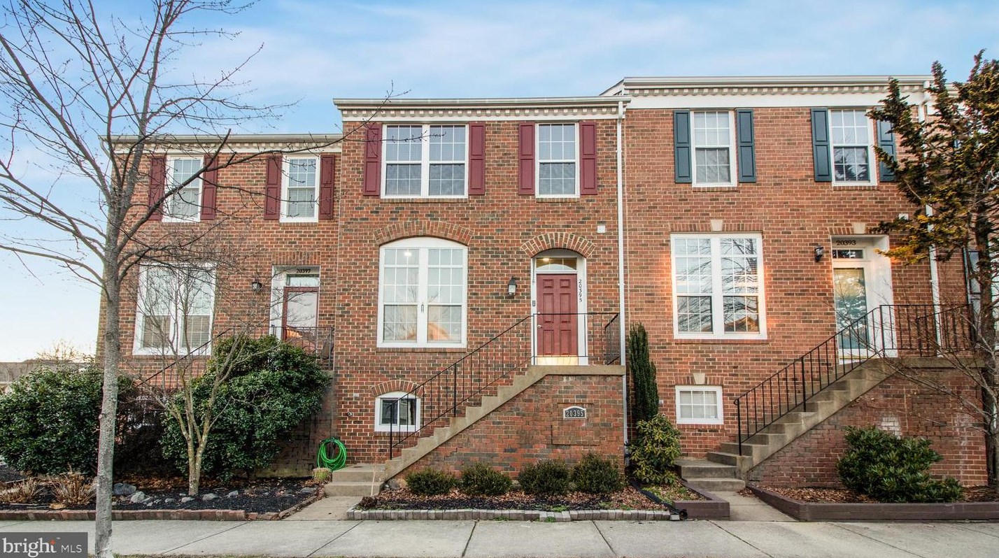 20395 Charter Oak Dr, Ashburn, VA 20147