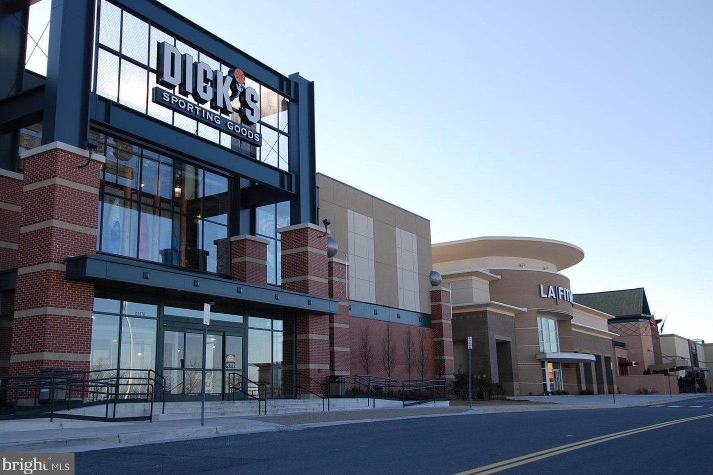45483 Bluemont Junction Sq, Dulles VA  20164-5355 exterior