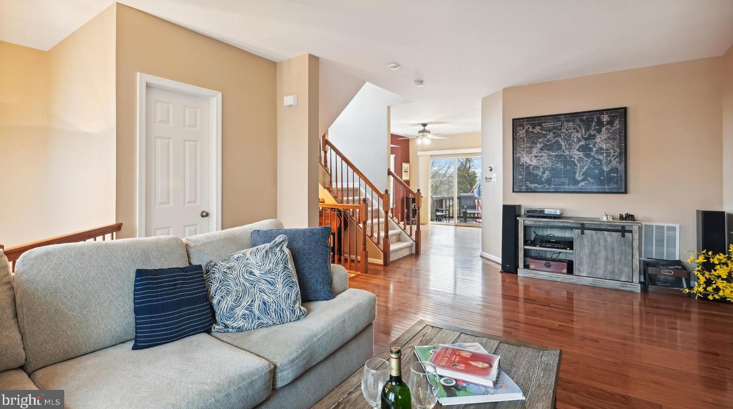 45483 Bluemont Junction Sq, Dulles VA  20164-5355 exterior