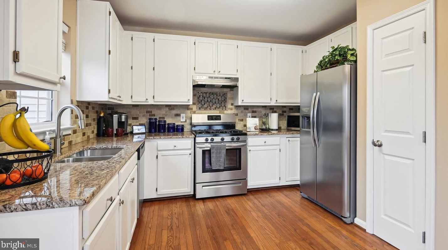 45483 Bluemont Junction Sq, Dulles VA  20164-5355 exterior