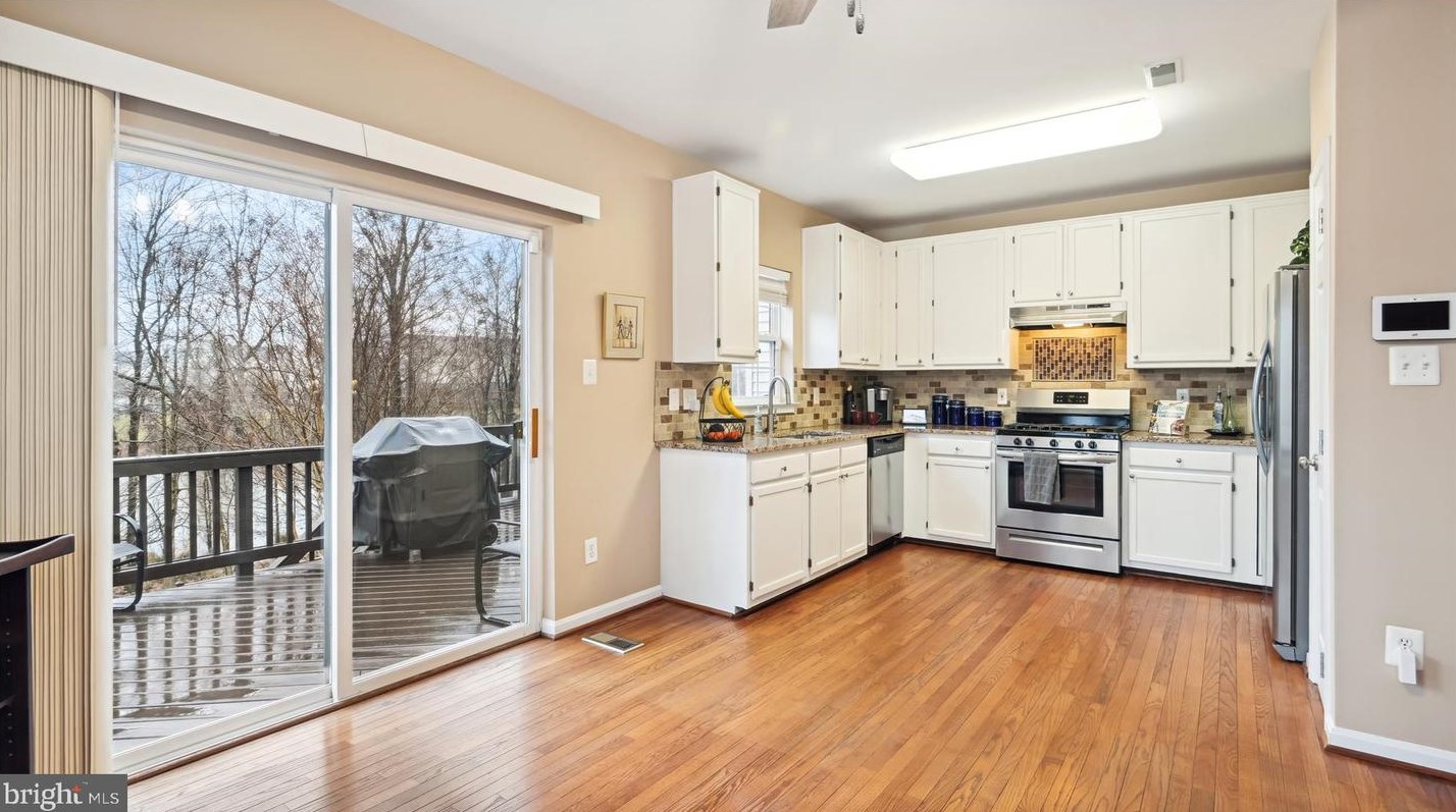 45483 Bluemont Junction Sq, Dulles VA  20164-5355 exterior