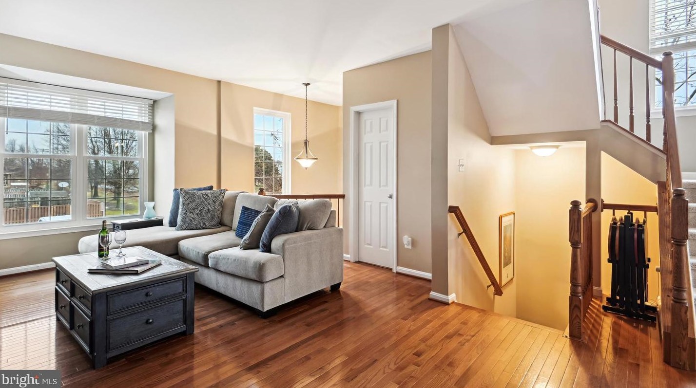 45483 Bluemont Junction Sq, Dulles VA  20164-5355 exterior