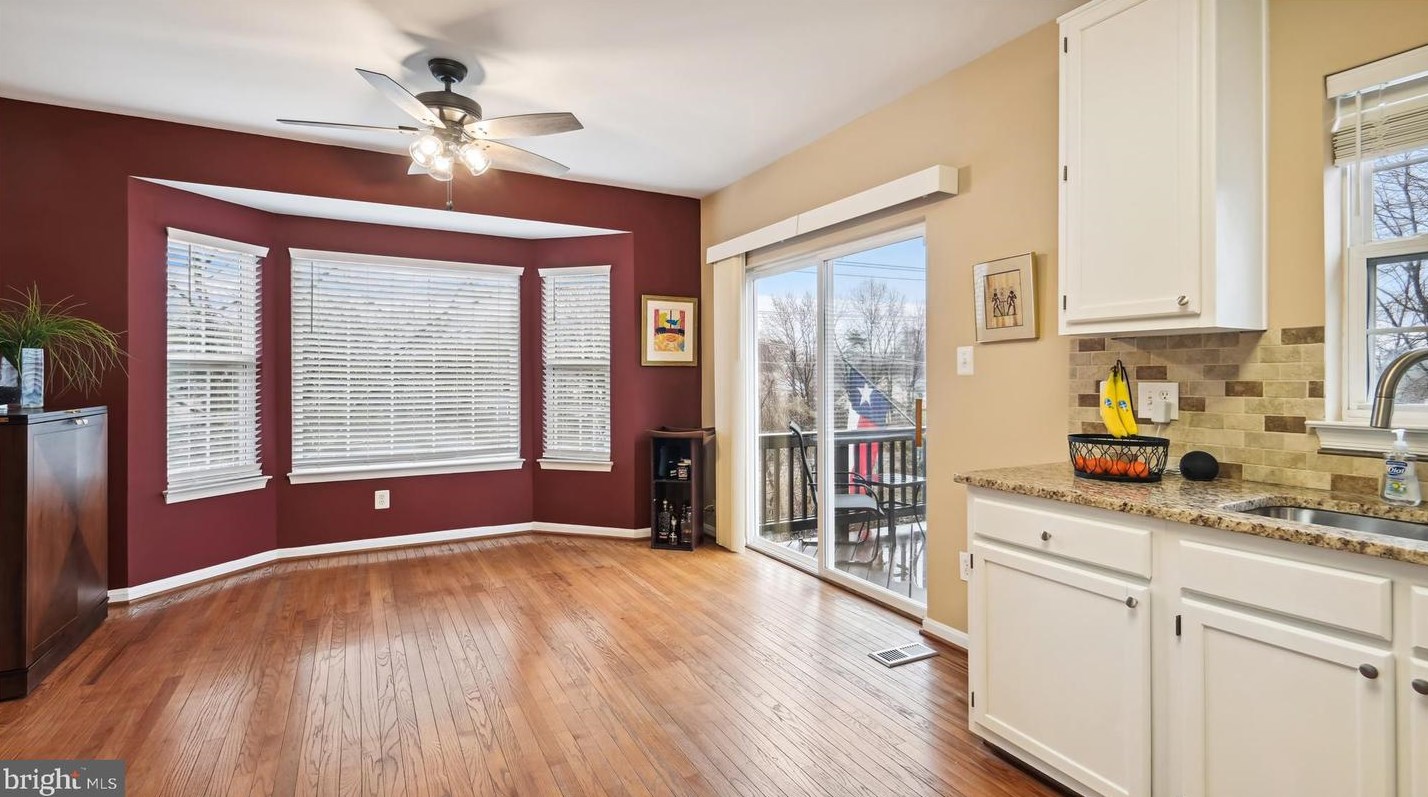 45483 Bluemont Junction Sq, Dulles VA  20164-5355 exterior