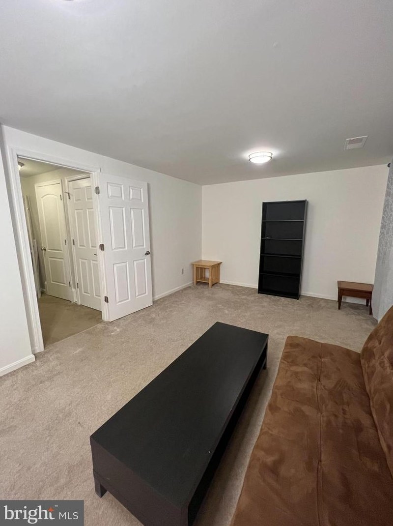 20877 Sandstone Sq, Dulles, VA 20165