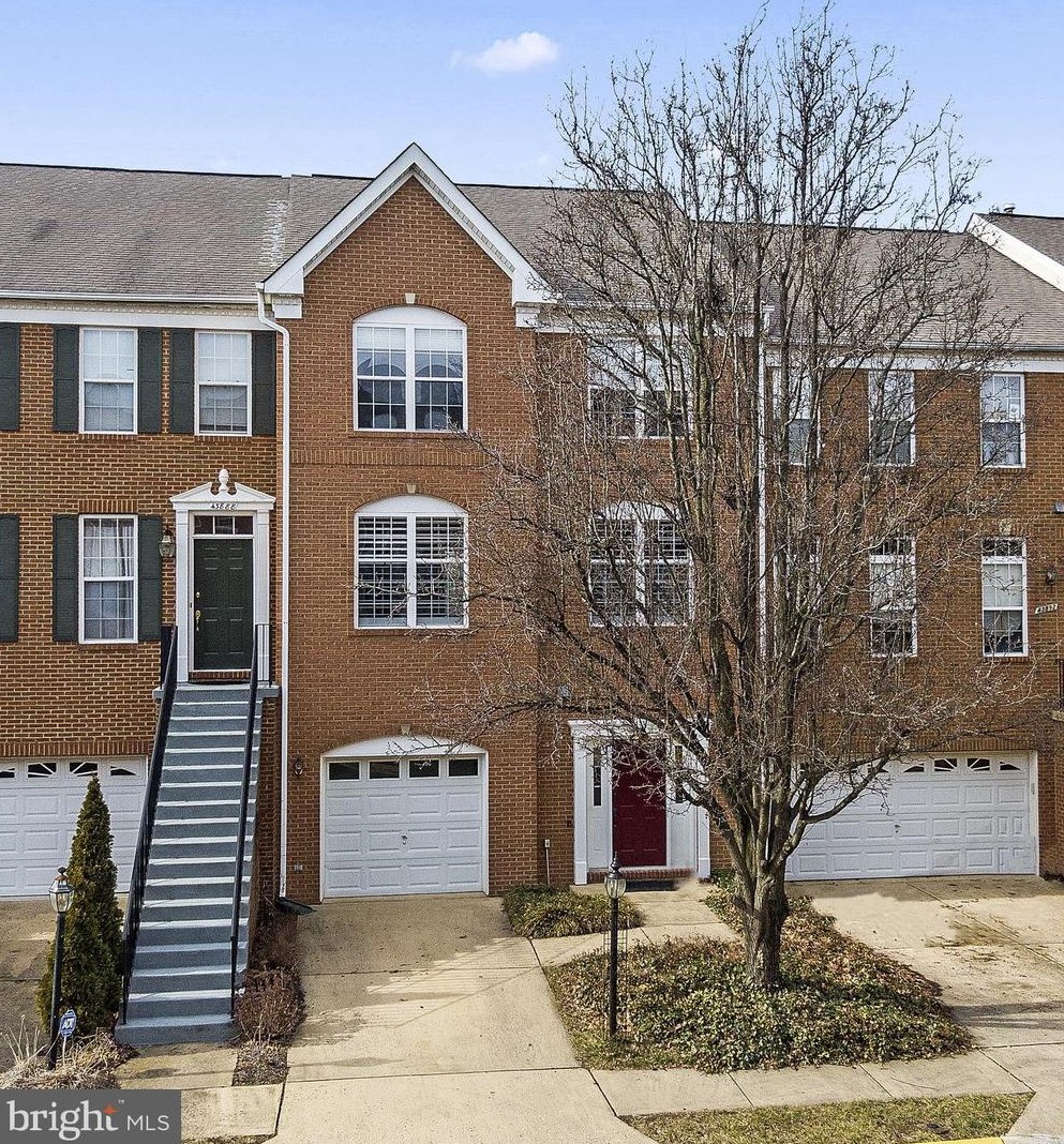 43890 Sandburg Sq, Ashburn, VA 20147-5853