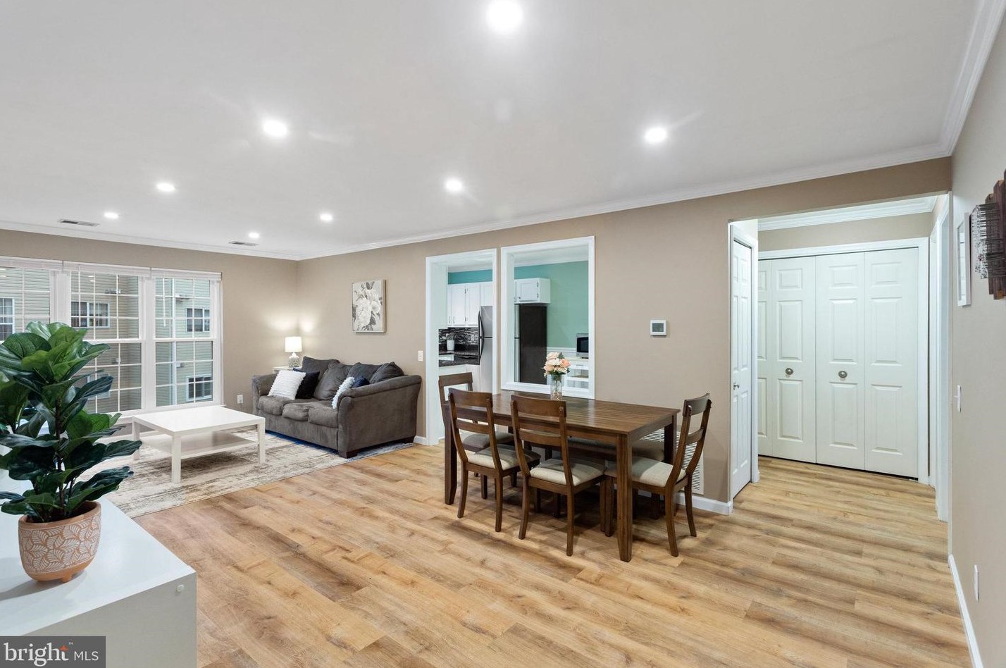 1130 Huntmaster Terrace Ne #202, Leesburg, VA 20176