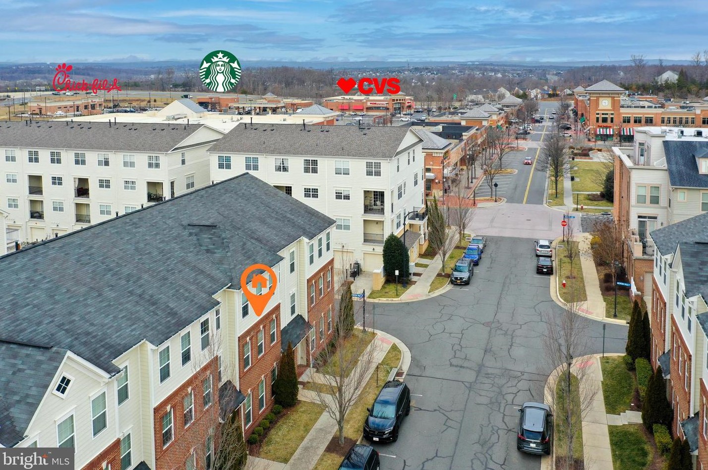 19447 Promenade Dr, Leesburg, VA 20176