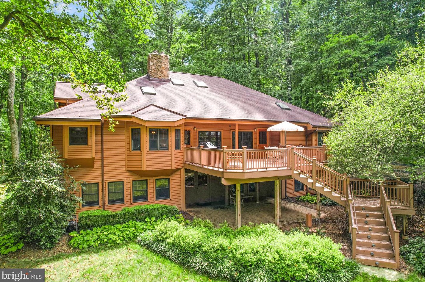 12579 Mountain Rd, Lovettsville, VA 20180