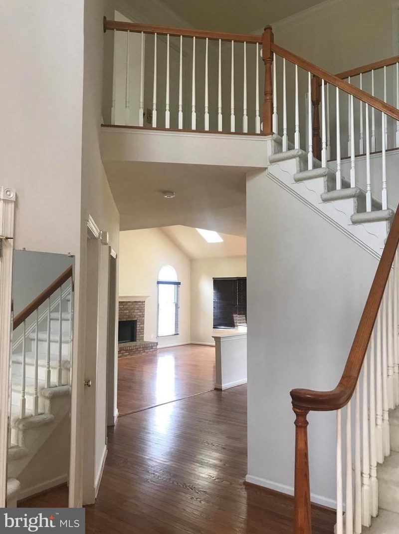 43520 Lucketts Bridge Cir, Ashburn, VA 20148