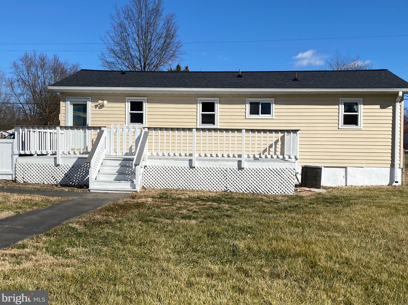 20165 Broad Run Dr, Dulles, VA 20165