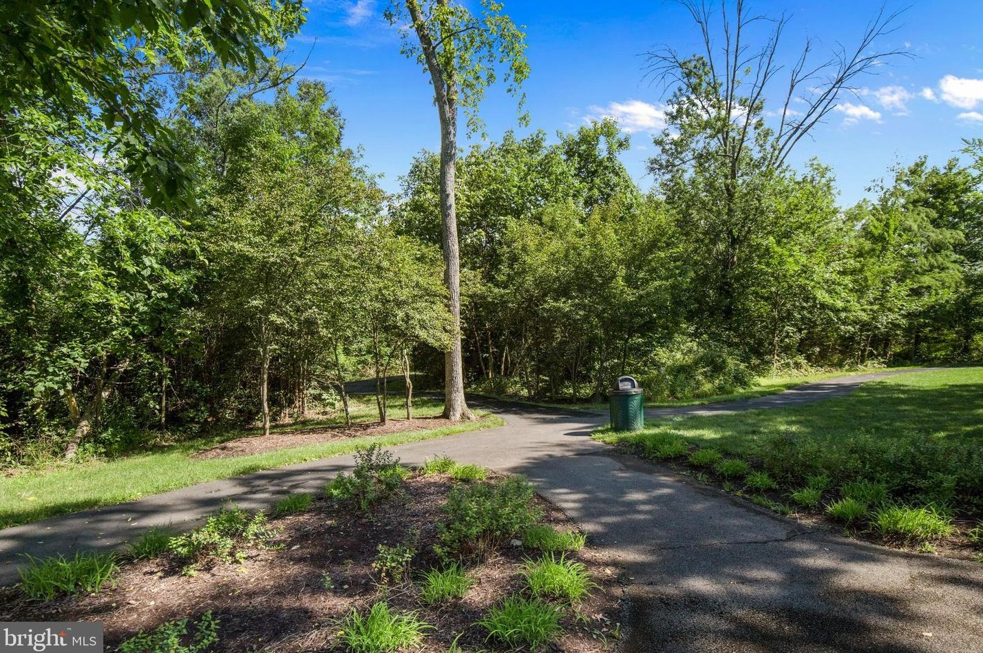 42037 Bushclover Ter, Stone Ridge VA  20105-5633 exterior