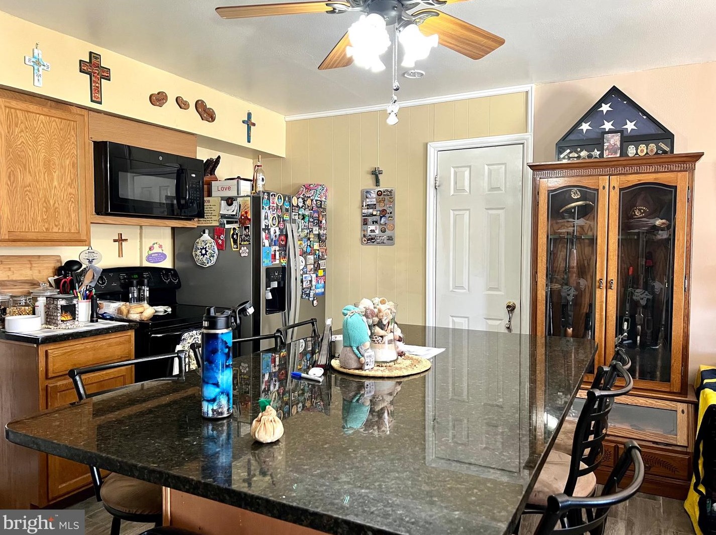 606 Beech Rd, Dulles VA  20164-4601 exterior