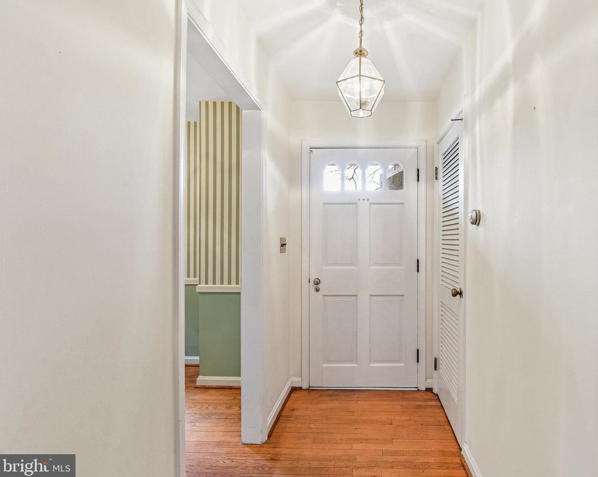 38254 W Colonial Hwy, Hamilton, VA 20158