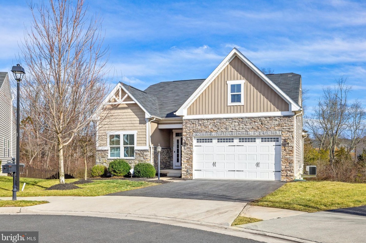 41886 Oatlands Point Ct, Stone Ridge, VA 20105