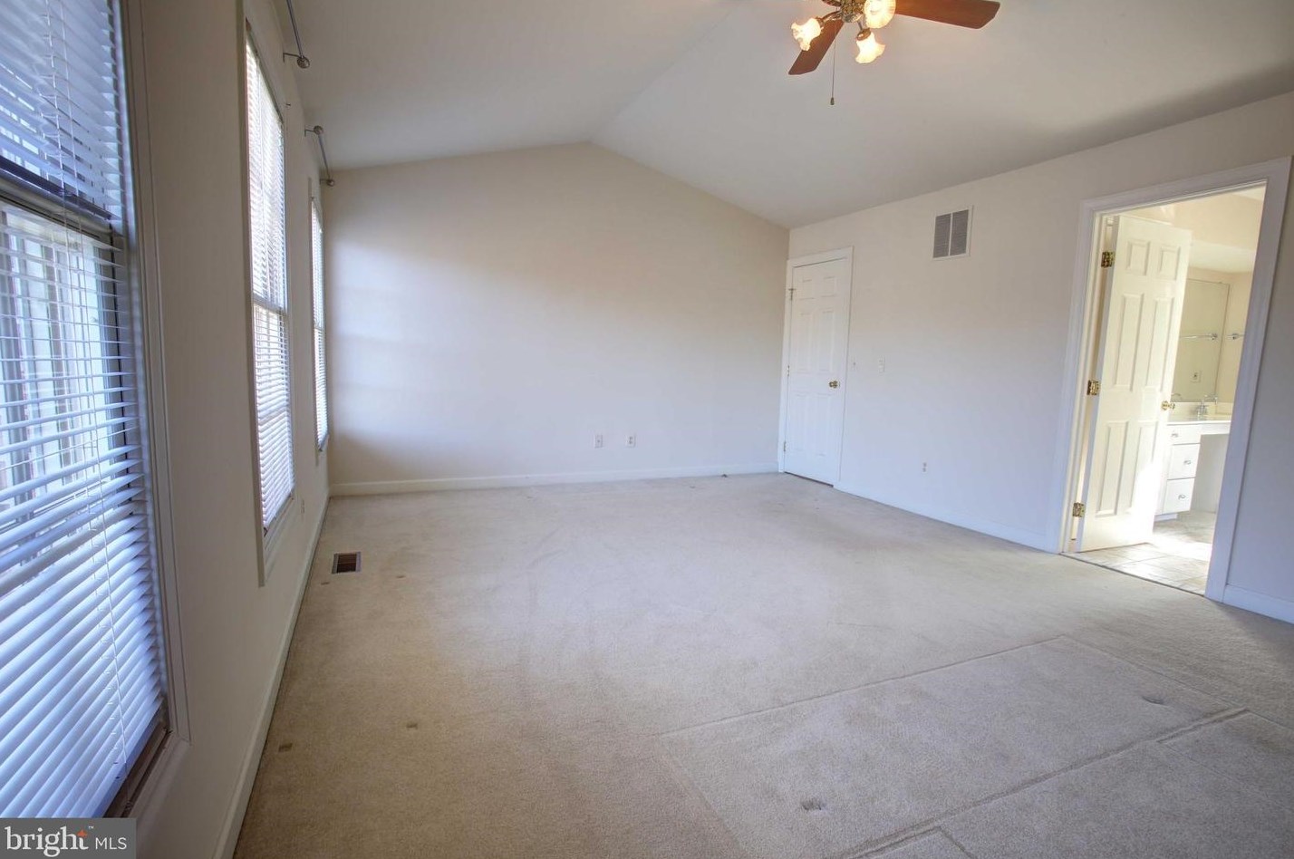 20596 Marsh Ct, Dulles VA  20165-7314 exterior