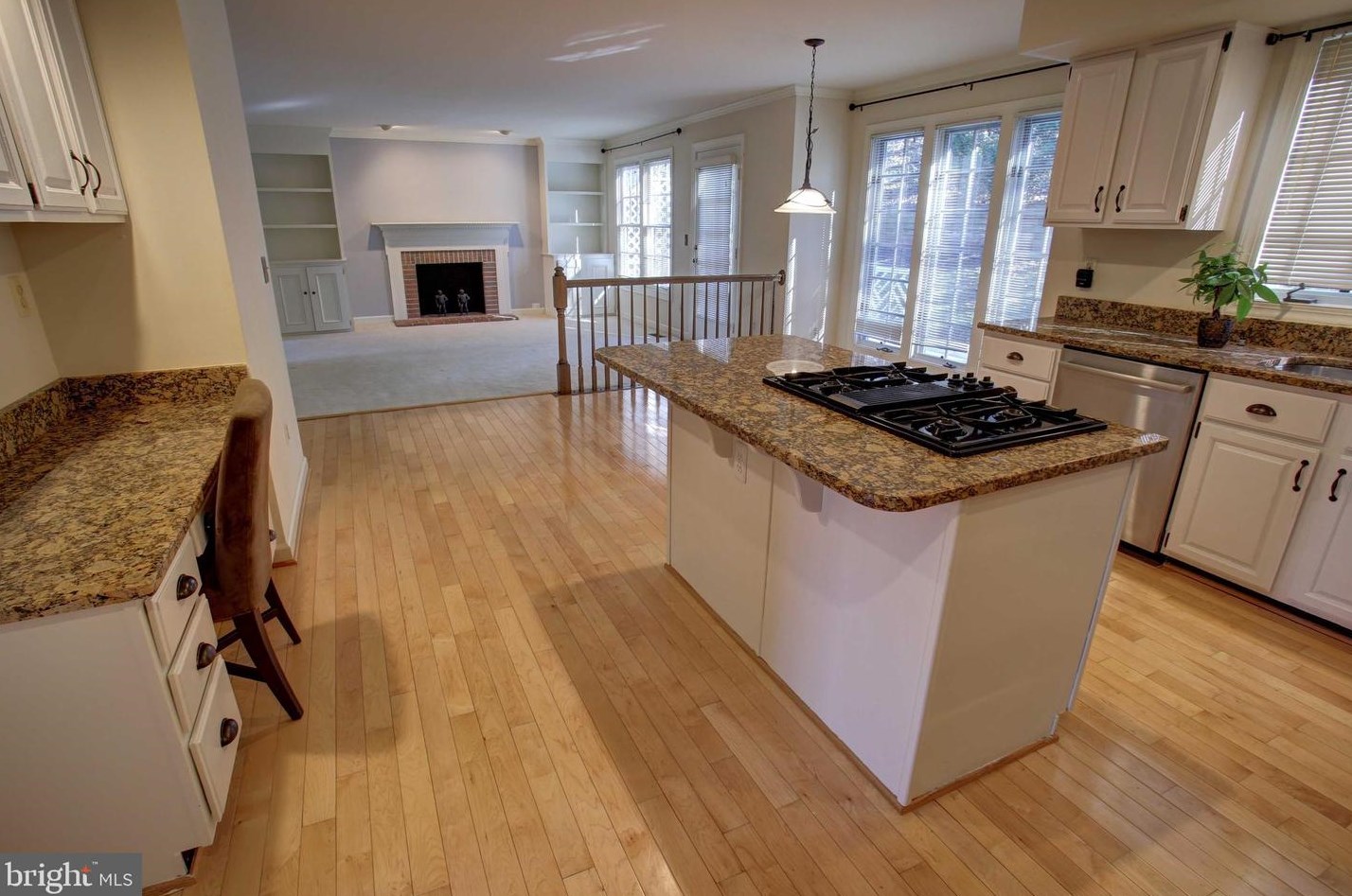 20596 Marsh Ct, Dulles VA  20165-7314 exterior