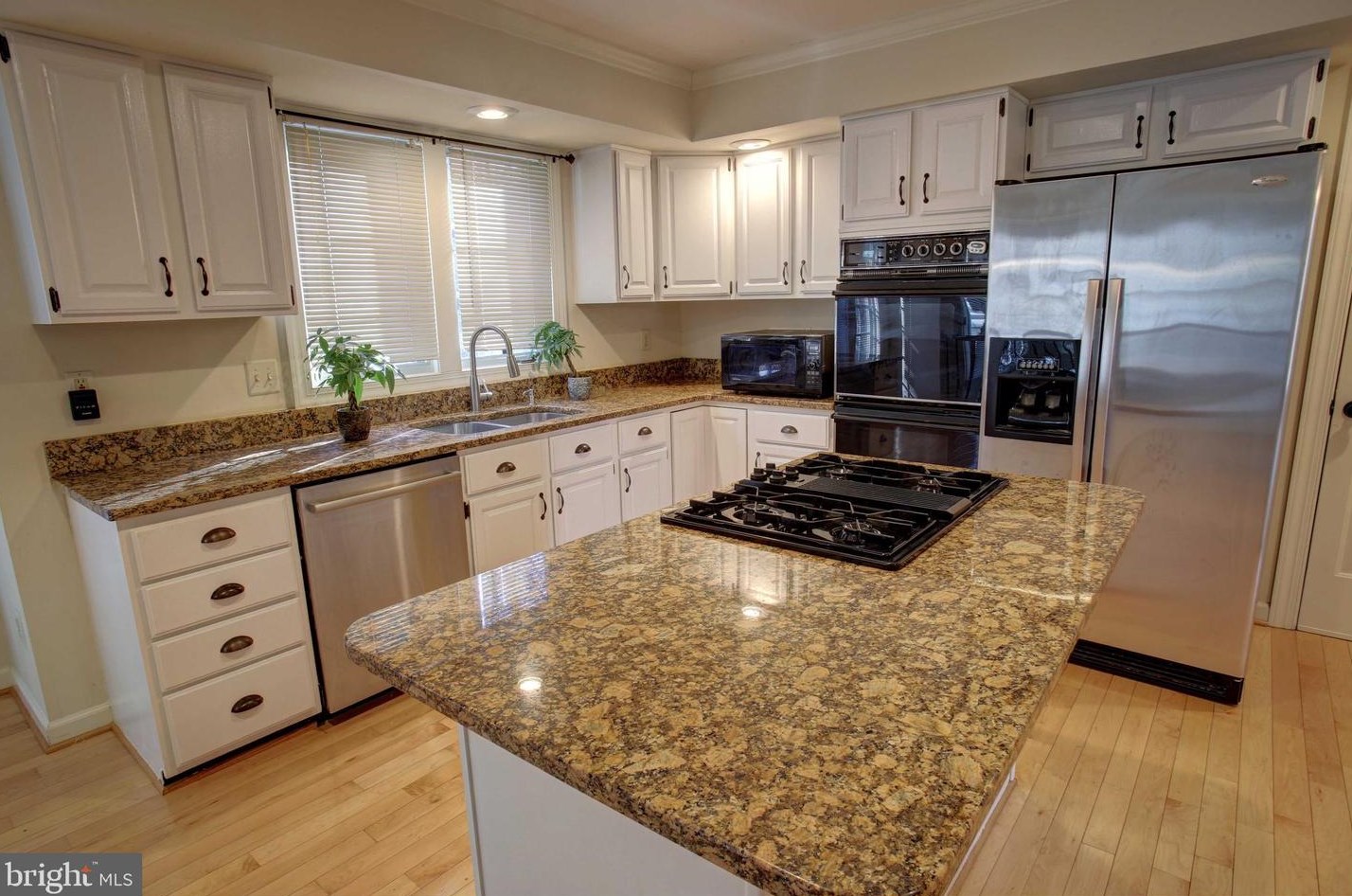 20596 Marsh Ct, Dulles VA  20165-7314 exterior