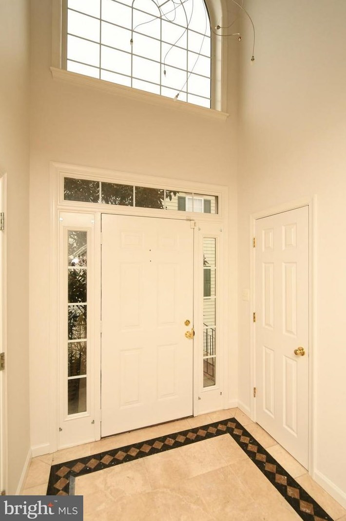 45849 Debhill Ter, Dulles VA  20166-2405 exterior