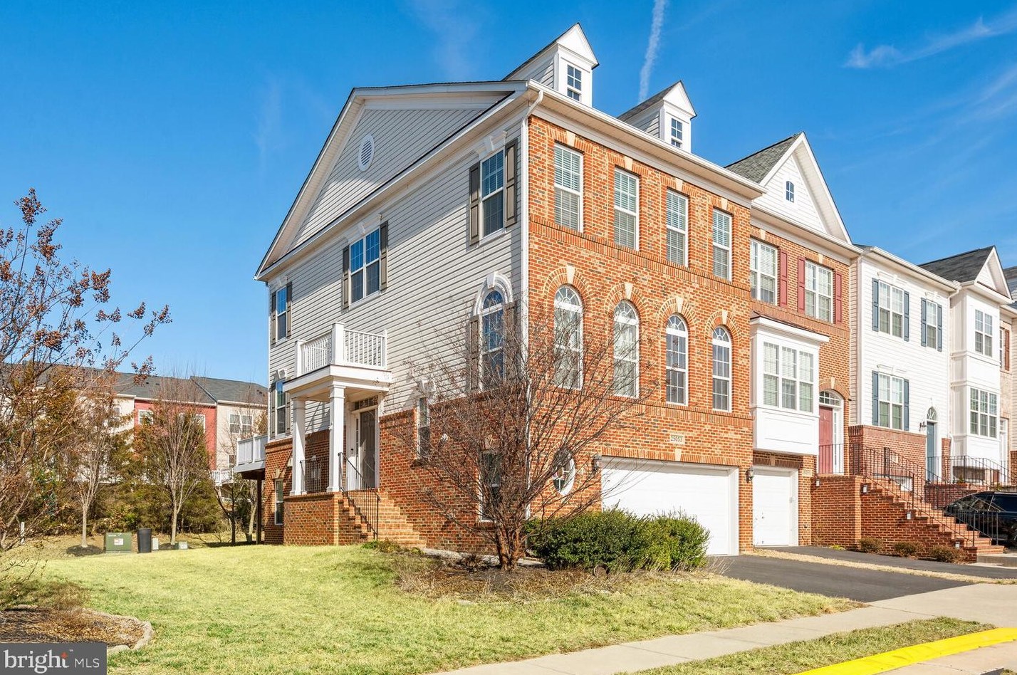 25053 Prairie Fire Square, Stone Ridge, VA 20105