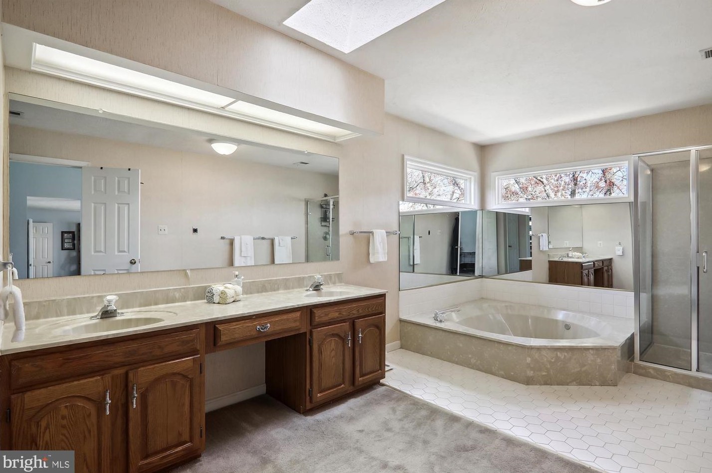 6 Prescott Ct, Dulles VA  20165-6217 exterior