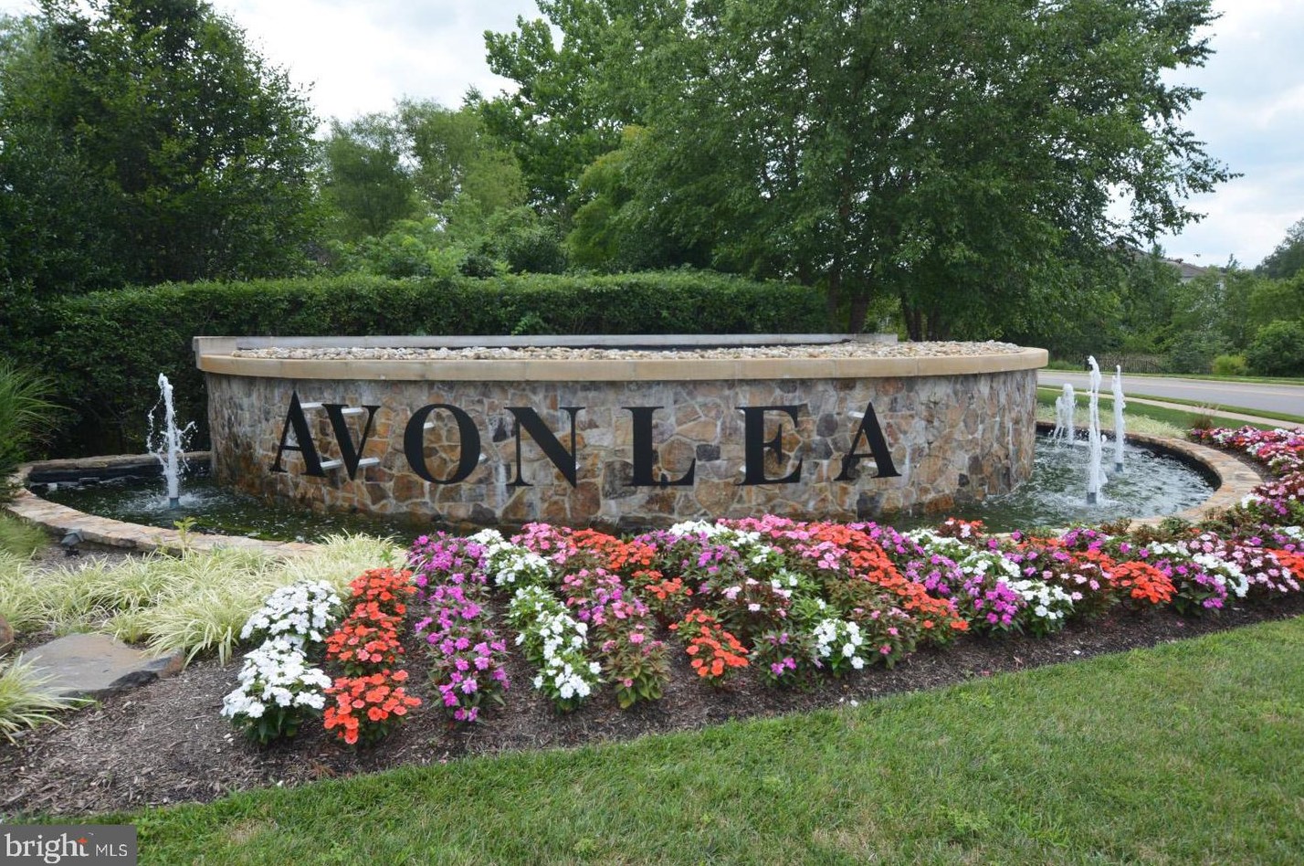 24917 Castleton Dr, Fairfax, VA 20152