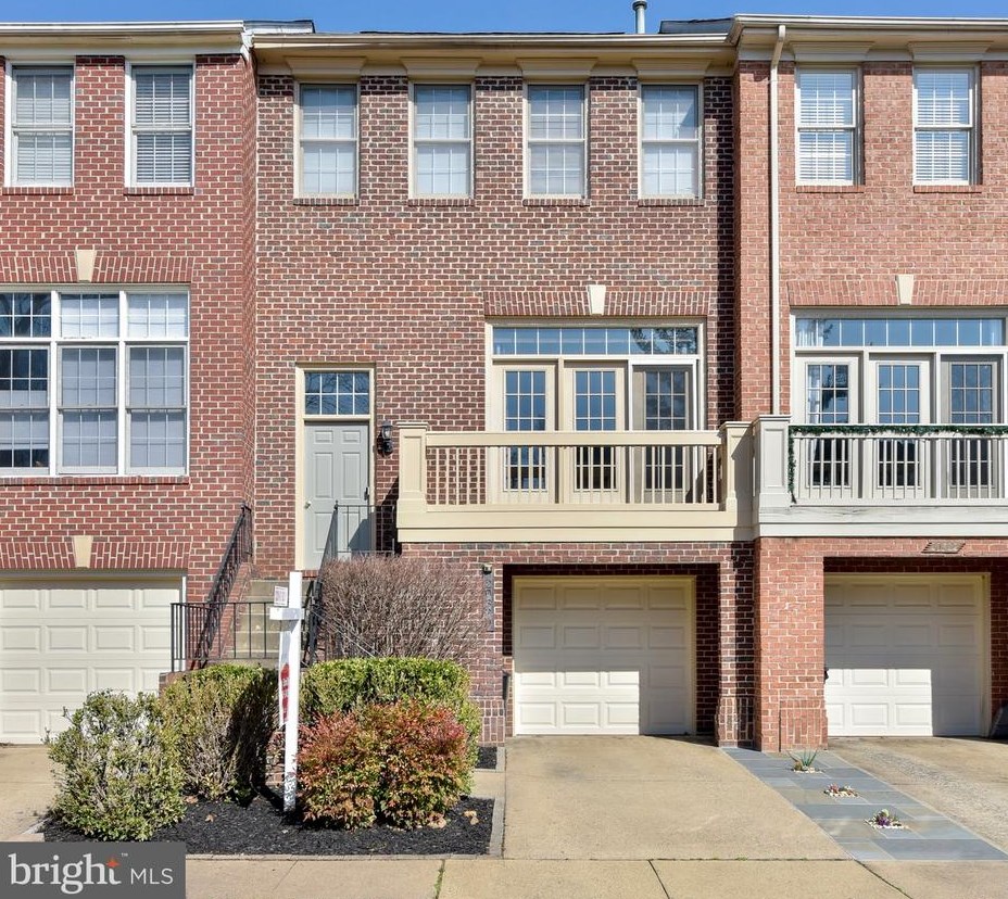 20320 Burnley Sq, Dulles, VA 20165-6455