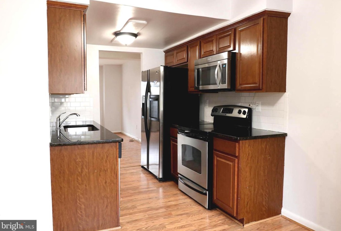 408 Giles Pl, Dulles, VA 20164-1520