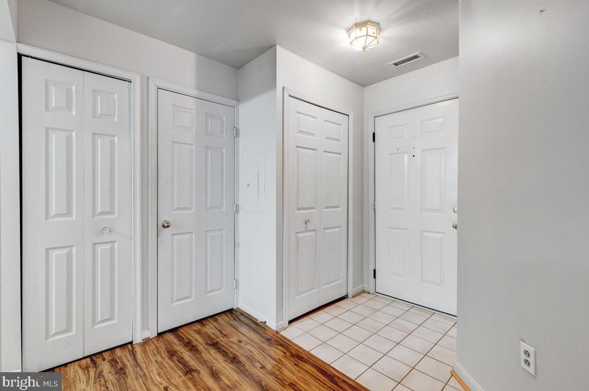 20579 Snowshoe Sq, Ashburn, VA 20147-3963