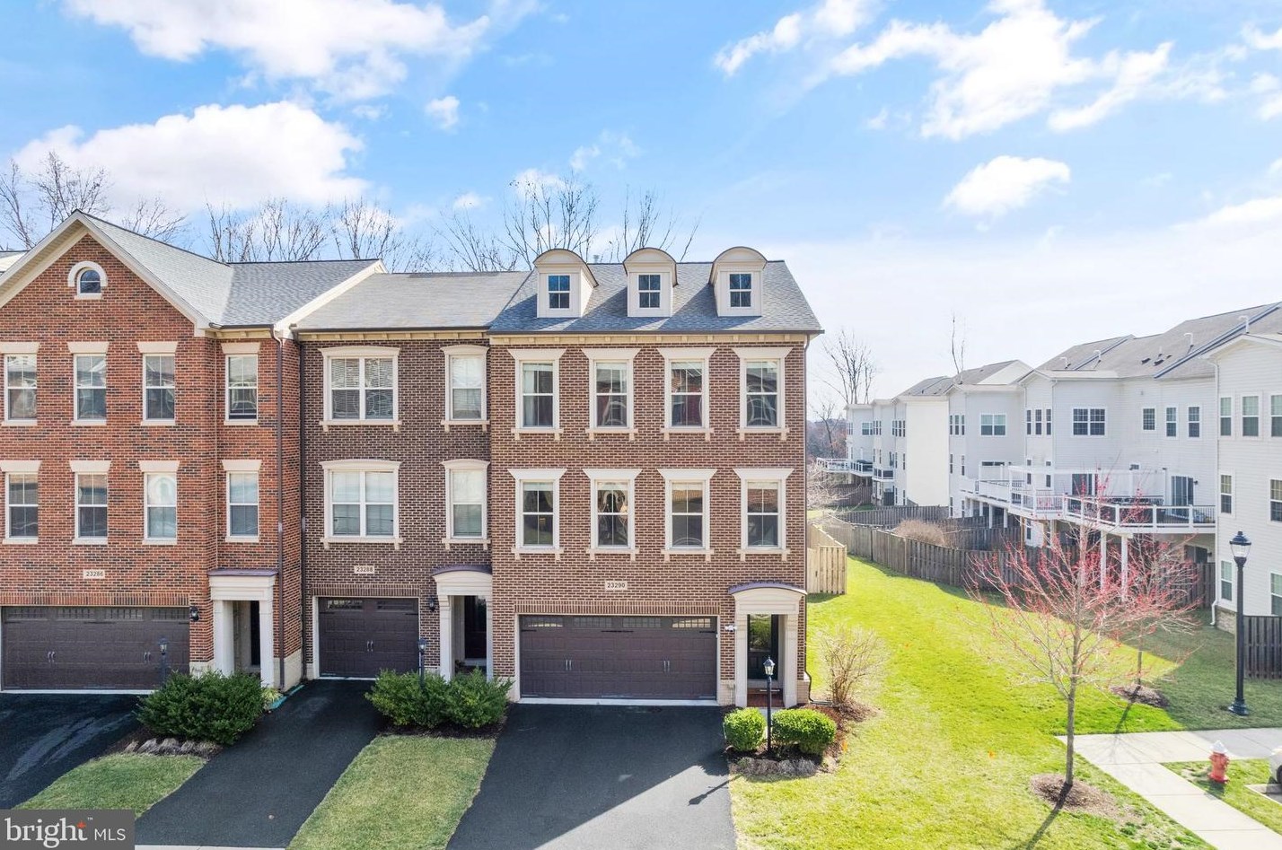 23290 Tradewind Dr, Ashburn, VA 20148-5779