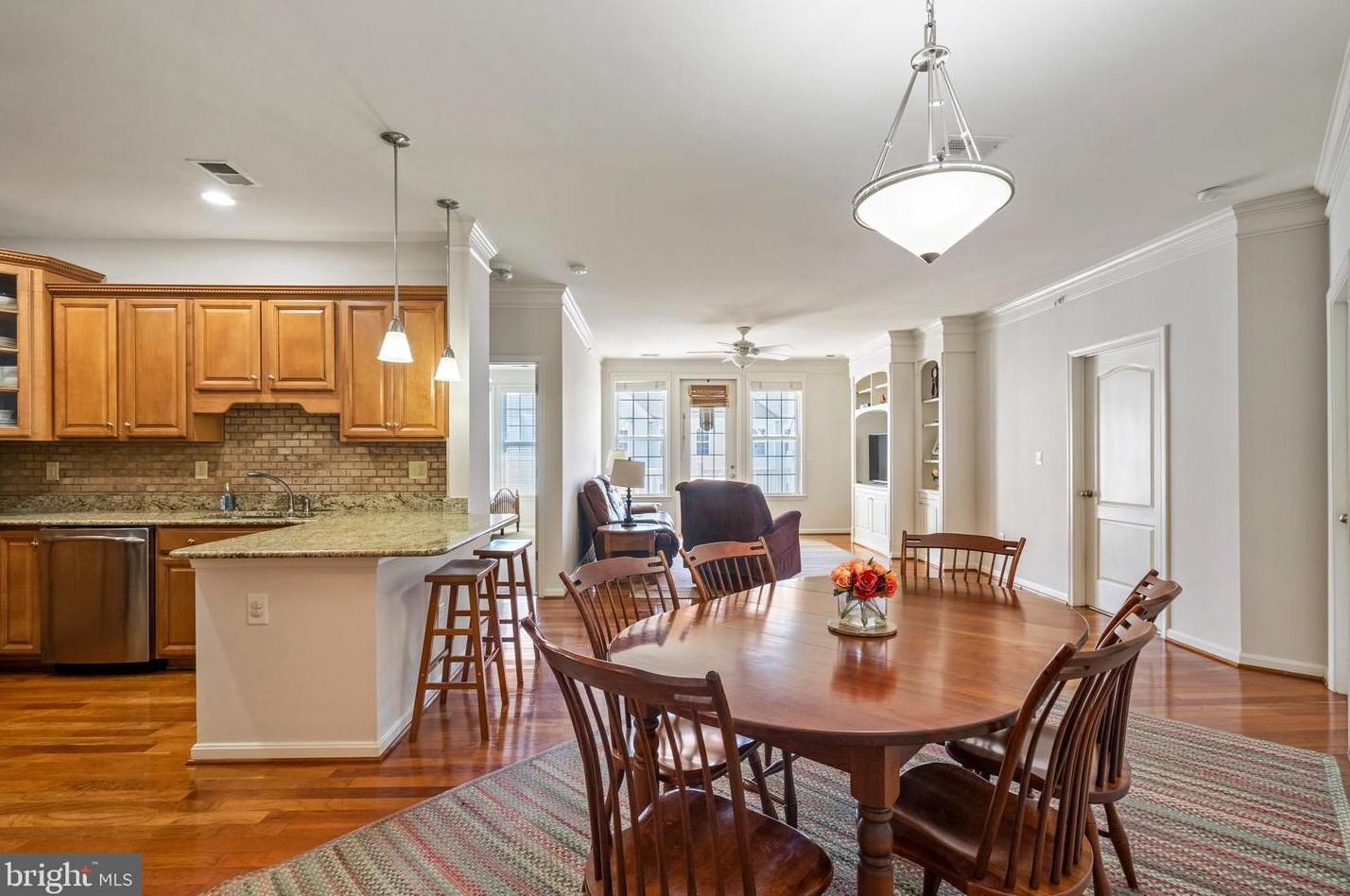 24701 Byrne Meadow Square #400, Stone Ridge, VA 20105