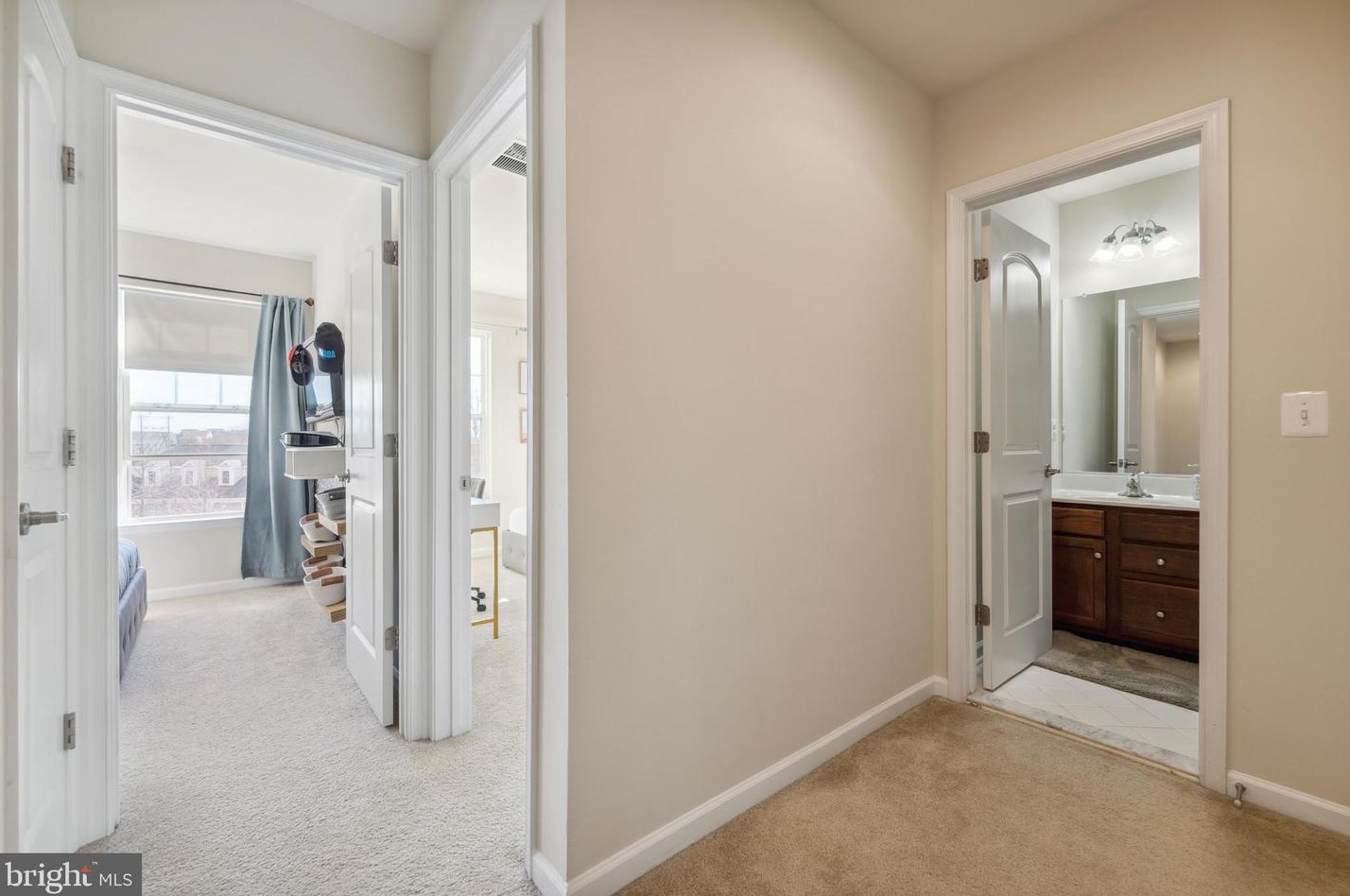 43468 Hopestone Ter, Fairfax VA  20152-1993 exterior