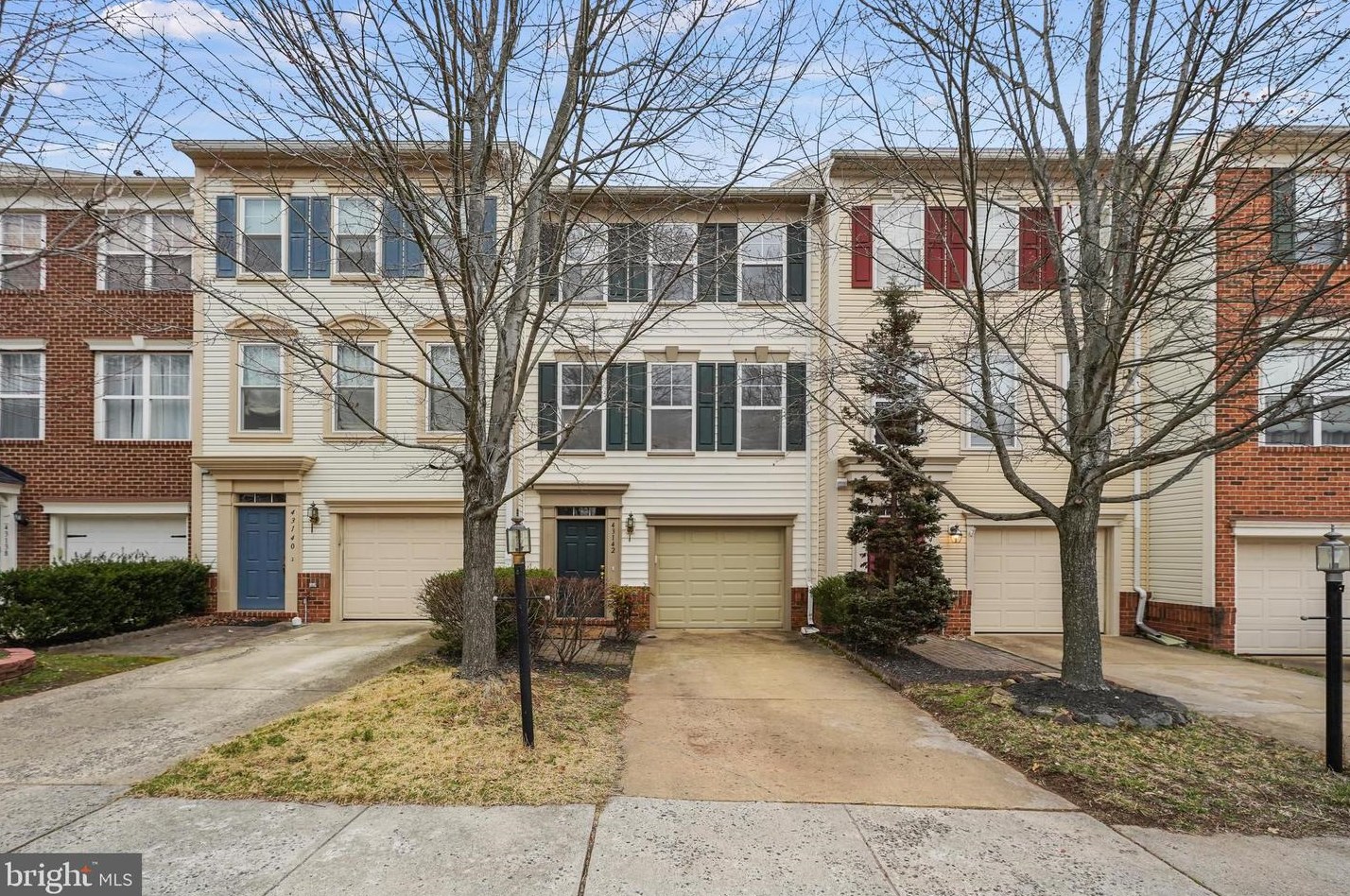 43142 Huntsman Sq, Ashburn, VA 20148-5092