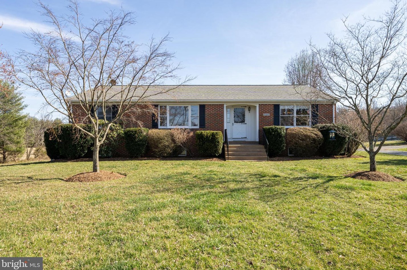 43849 Spinks Ferry Rd, Leesburg, VA 20176