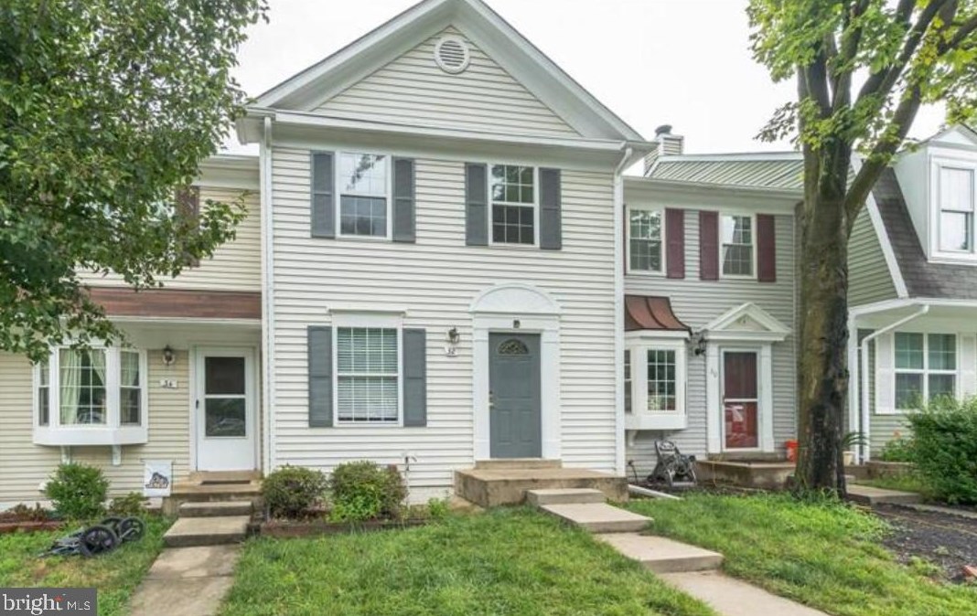 32 Bickel Ct, Dulles, VA 20165