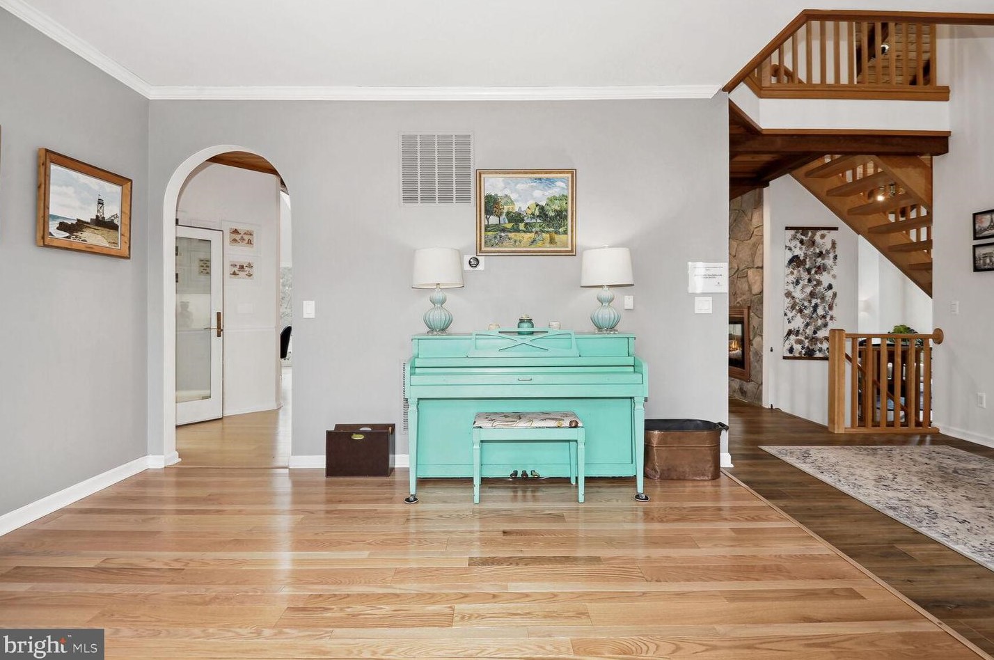 23972 Deep Hollow Ln, Stone Ridge VA  20105-2120 exterior