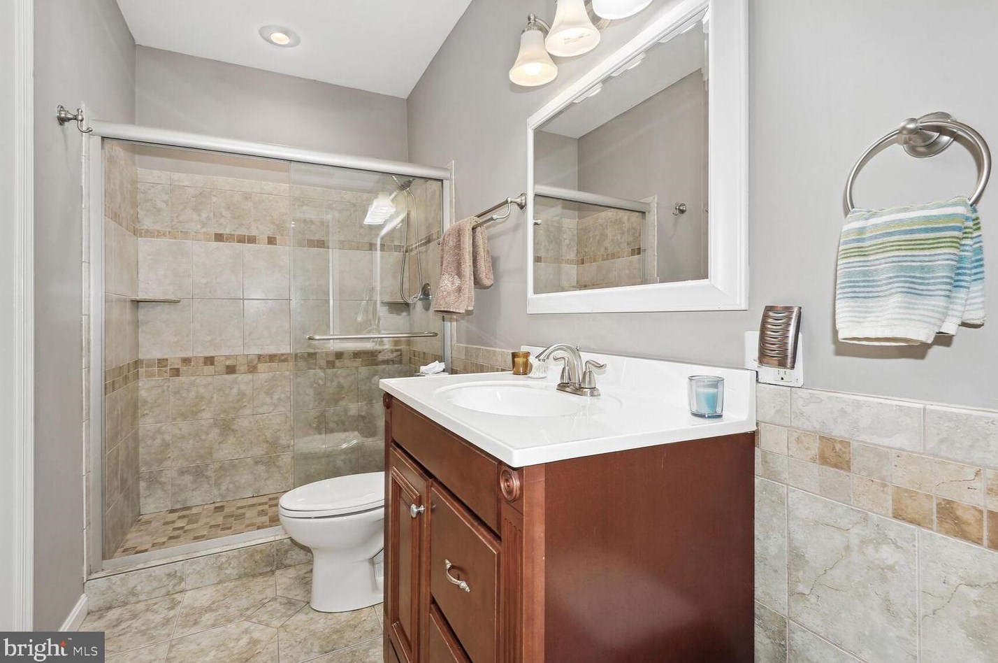 23972 Deep Hollow Ln, Stone Ridge VA  20105-2120 exterior