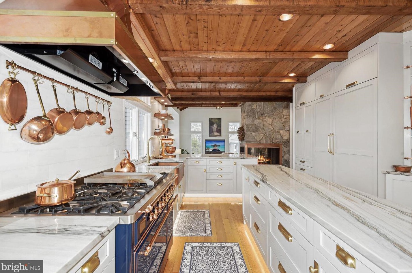 23972 Deep Hollow Ln, Stone Ridge VA  20105-2120 exterior