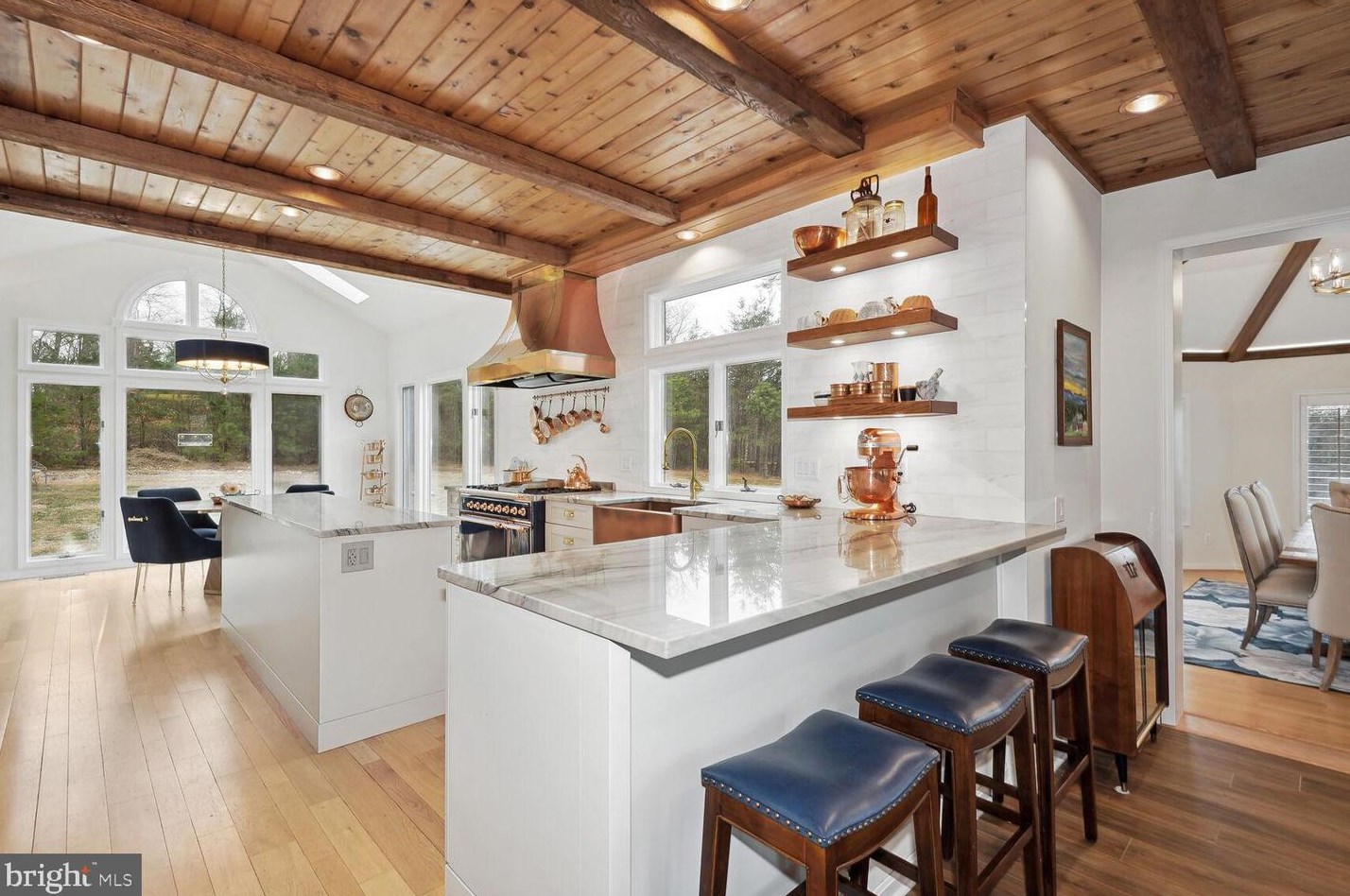 23972 Deep Hollow Ln, Stone Ridge VA  20105-2120 exterior