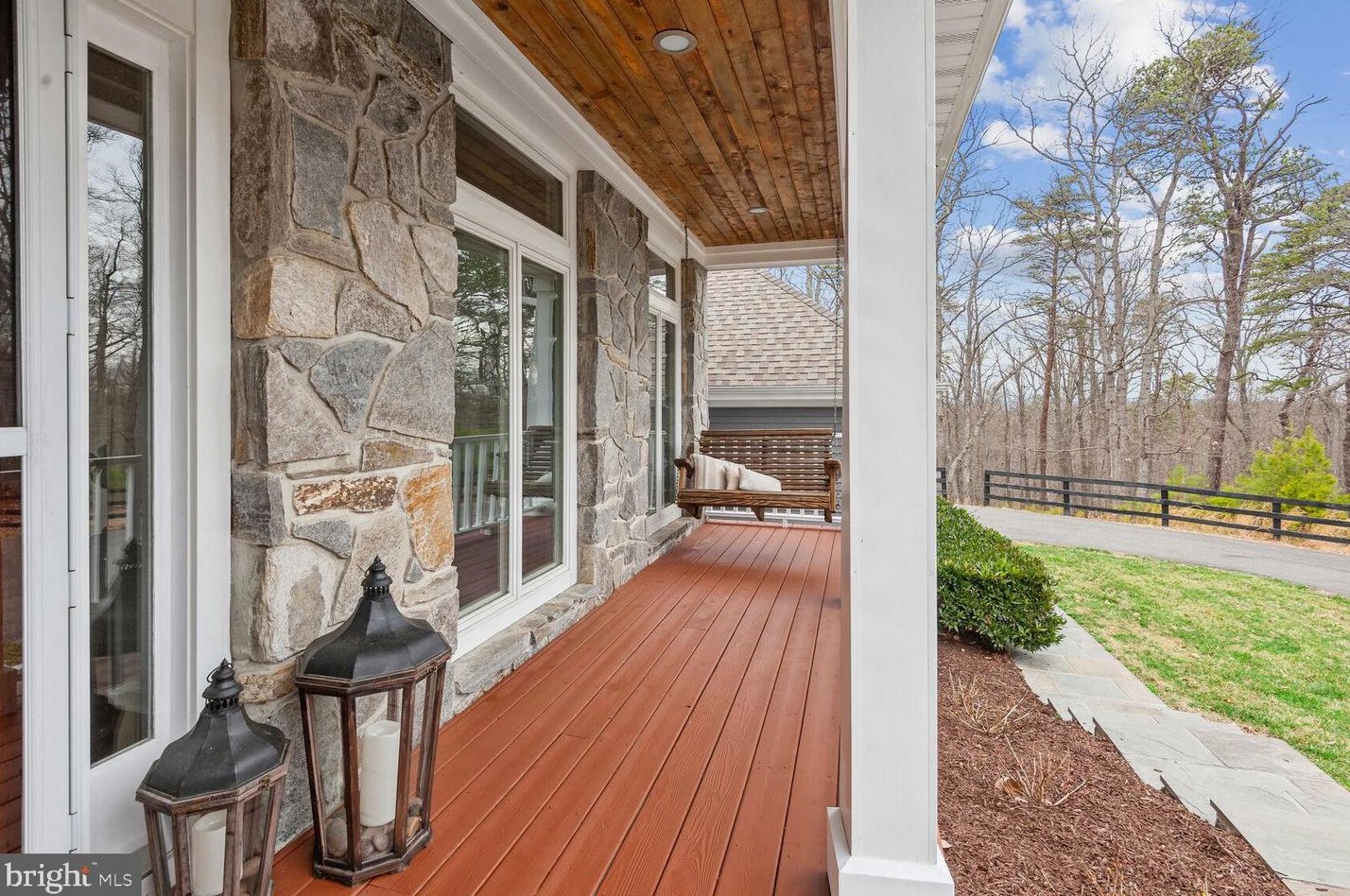 23972 Deep Hollow Ln, Stone Ridge VA  20105-2120 exterior