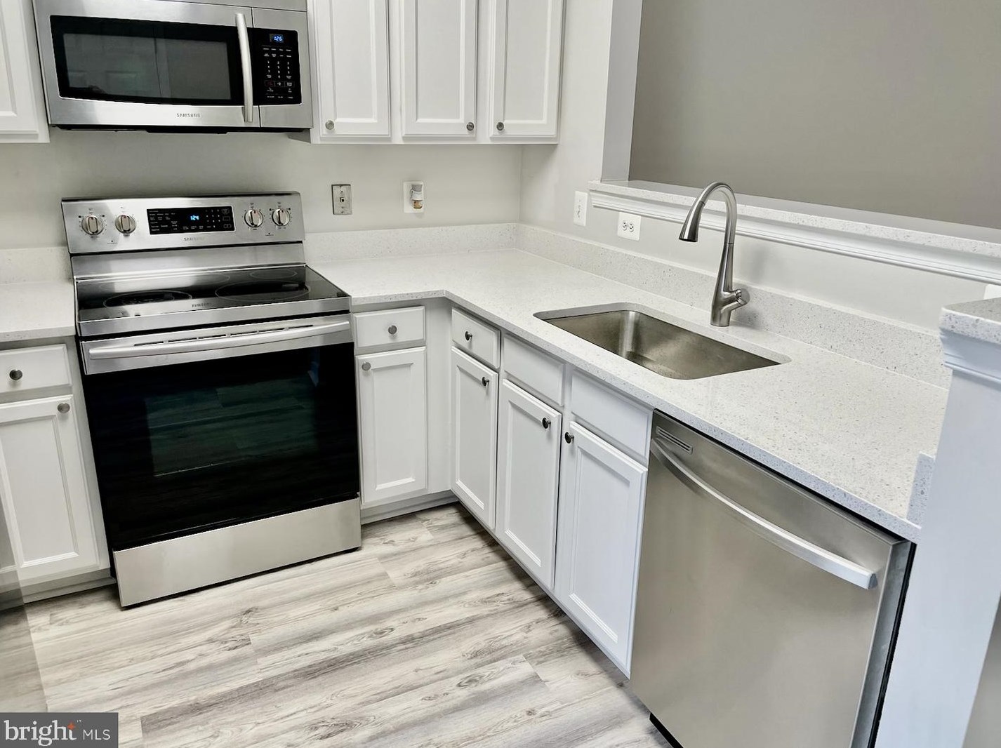 42427 Goldenseal Sq, Ashburn, VA 20148-4802
