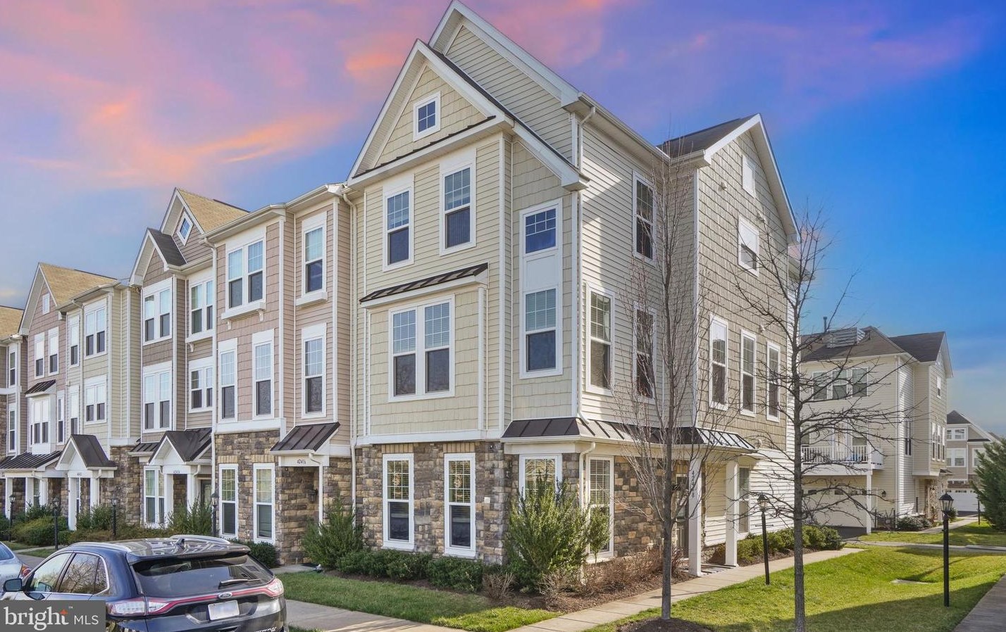 42418 Benfold Sq, Ashburn, VA 20148-7606