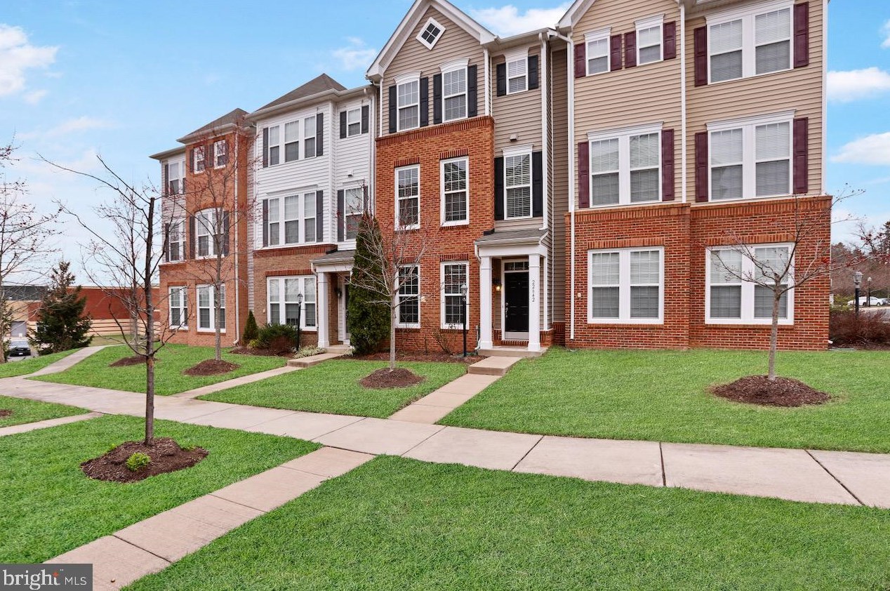 22642 Amberjack Sq, Ashburn, VA 20148-3677