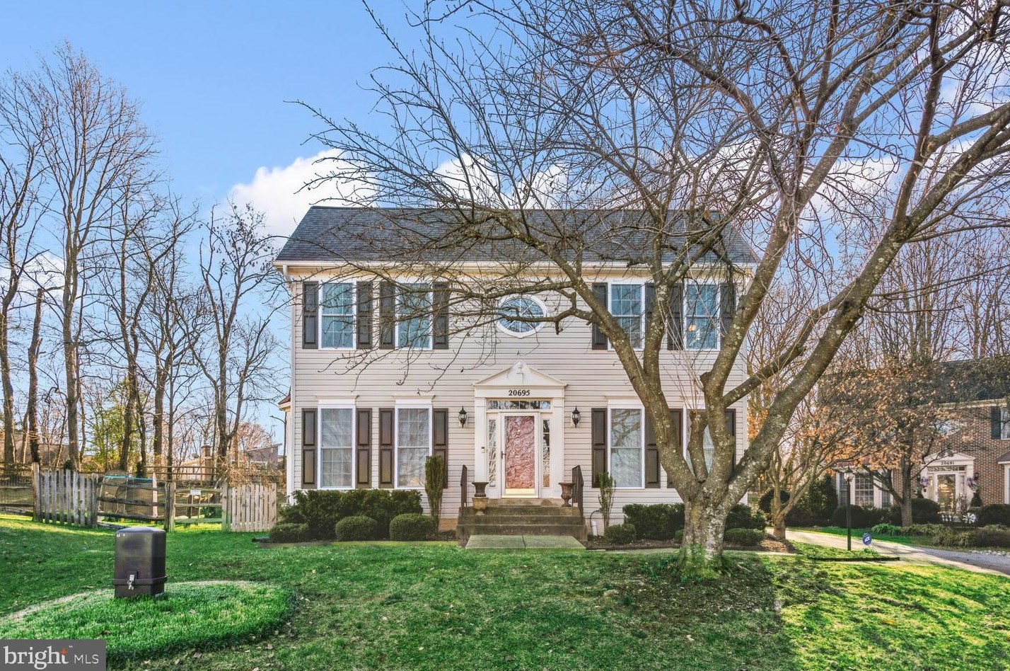 20695 Smithfield Ct, Dulles VA  20165-7501 exterior