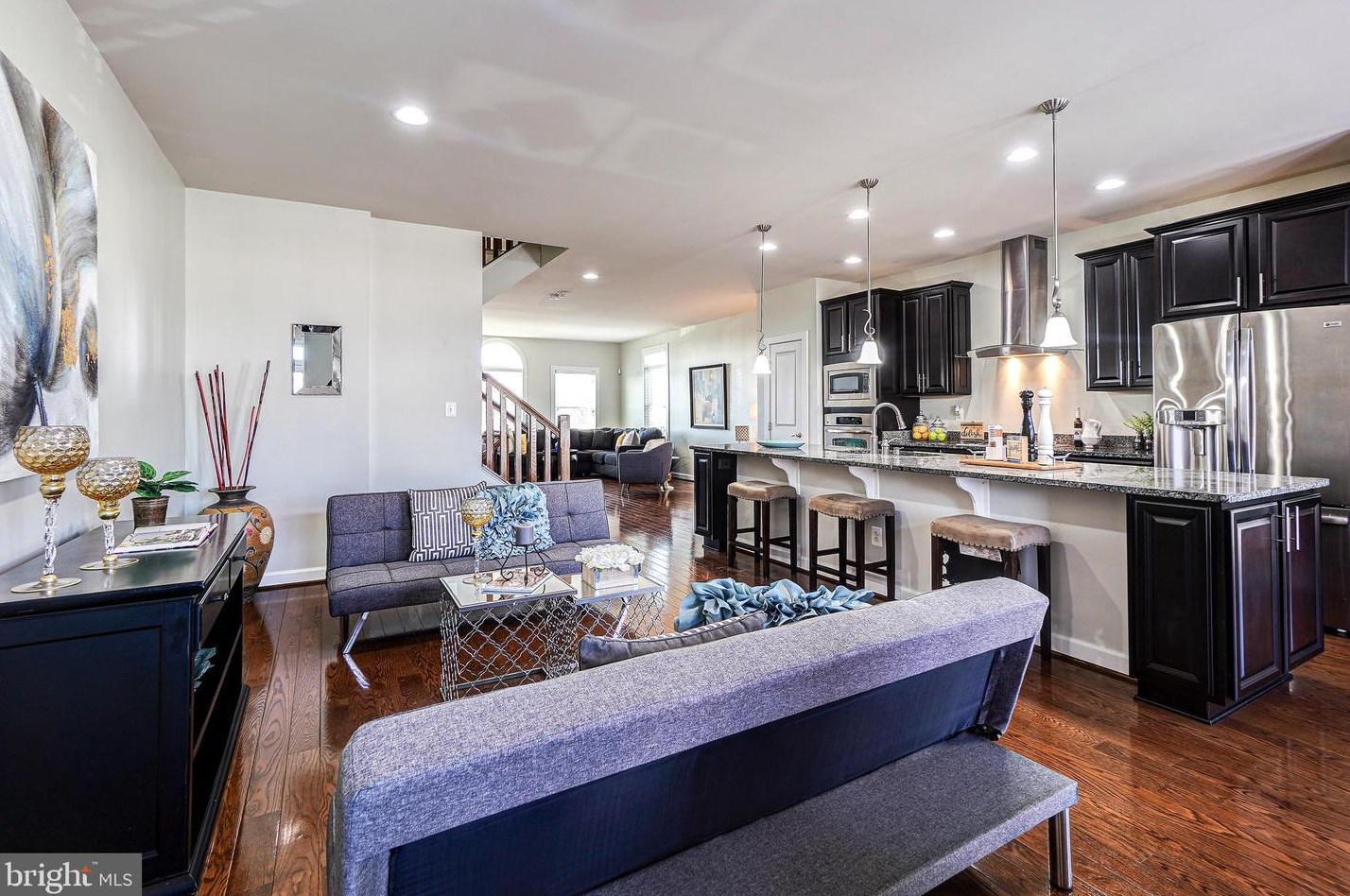 20724 Exchange St, Ashburn VA  20147-6506 exterior